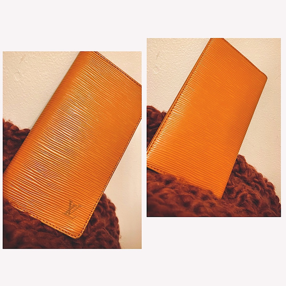 Louis Vuitton Leather Checkbook Wallet